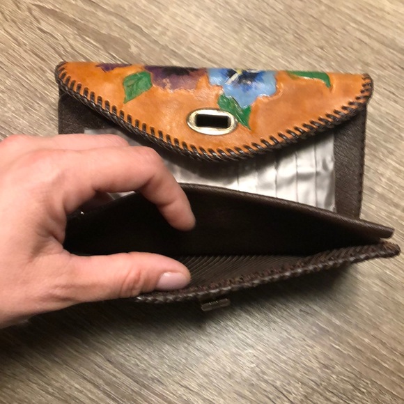 Vintage Hand Painted Leather Wallet - Picture 8 of 8